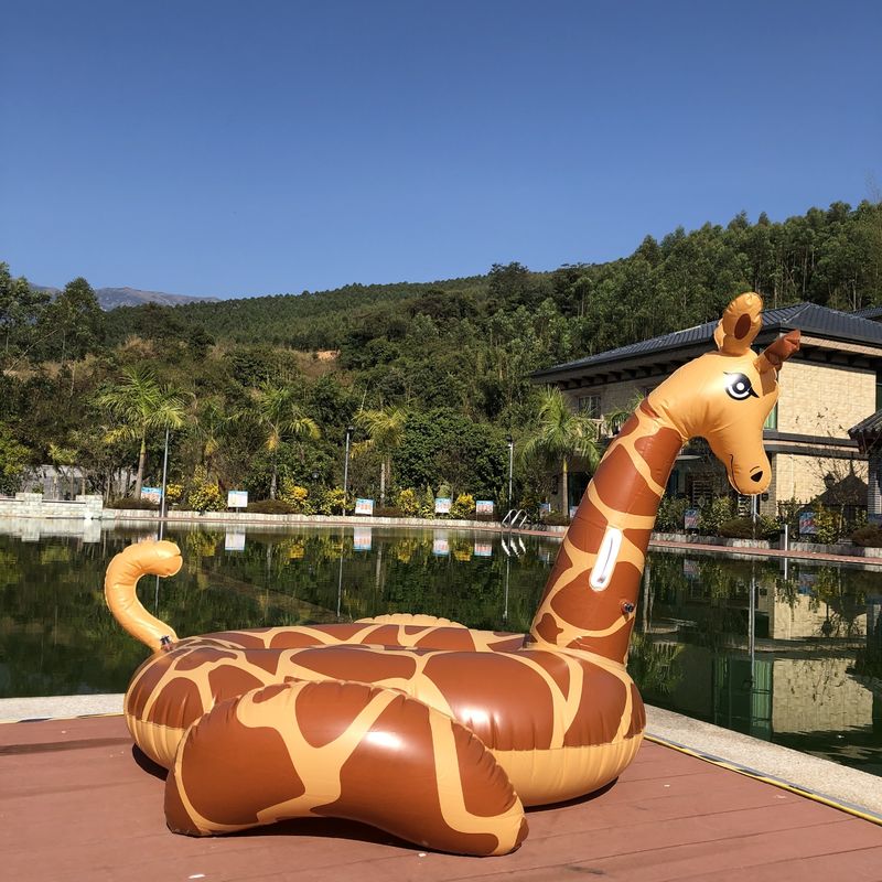 0.32mm espessura piscinas de animais flutuante inflável gigante girafa piscina flutuante