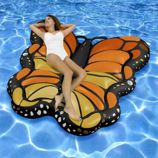 Asas de borboleta Flutuante de piscina inflável 250 X 180cm Logotipo personalizado Asas de anjo Flutuante de piscina