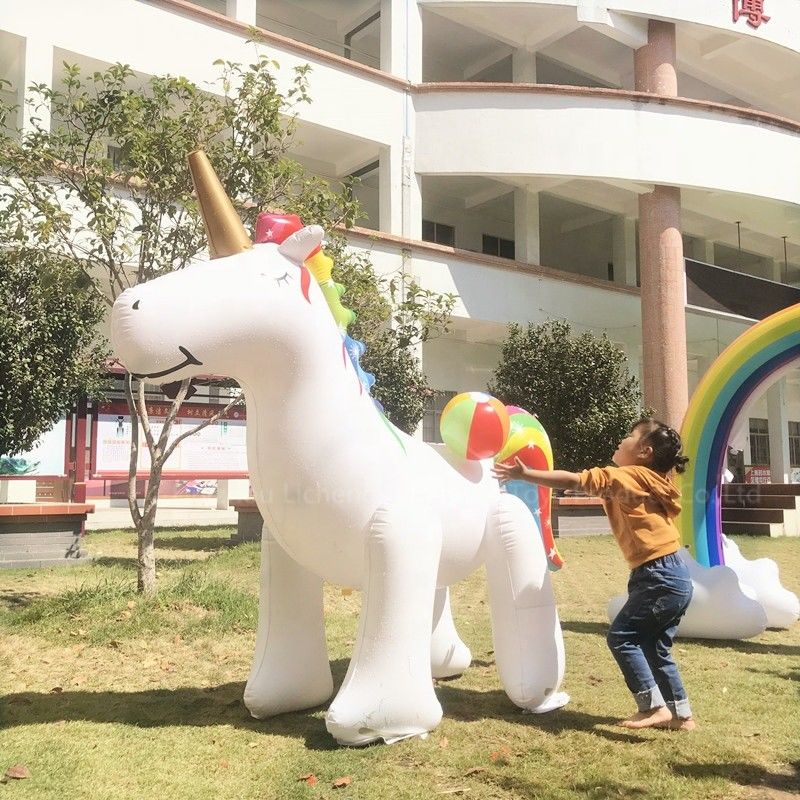 Brinquedos gigantes de pulverizadores infláveis em forma de unicórnio